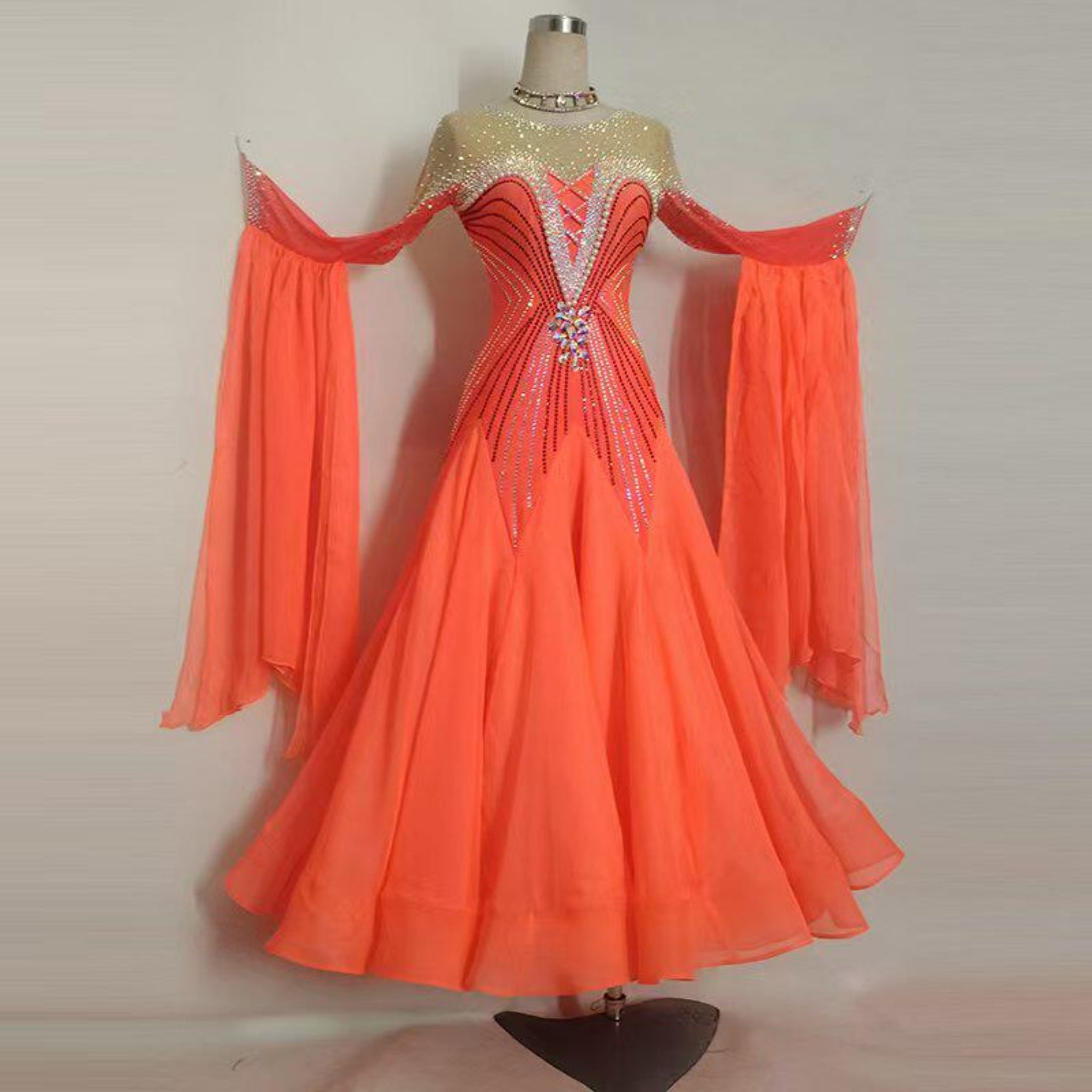 play doh design a dress ballroom Play-Doh Disney Princesses Design-A-Dress Boutique Royal Dresses Belle Rapunzel
