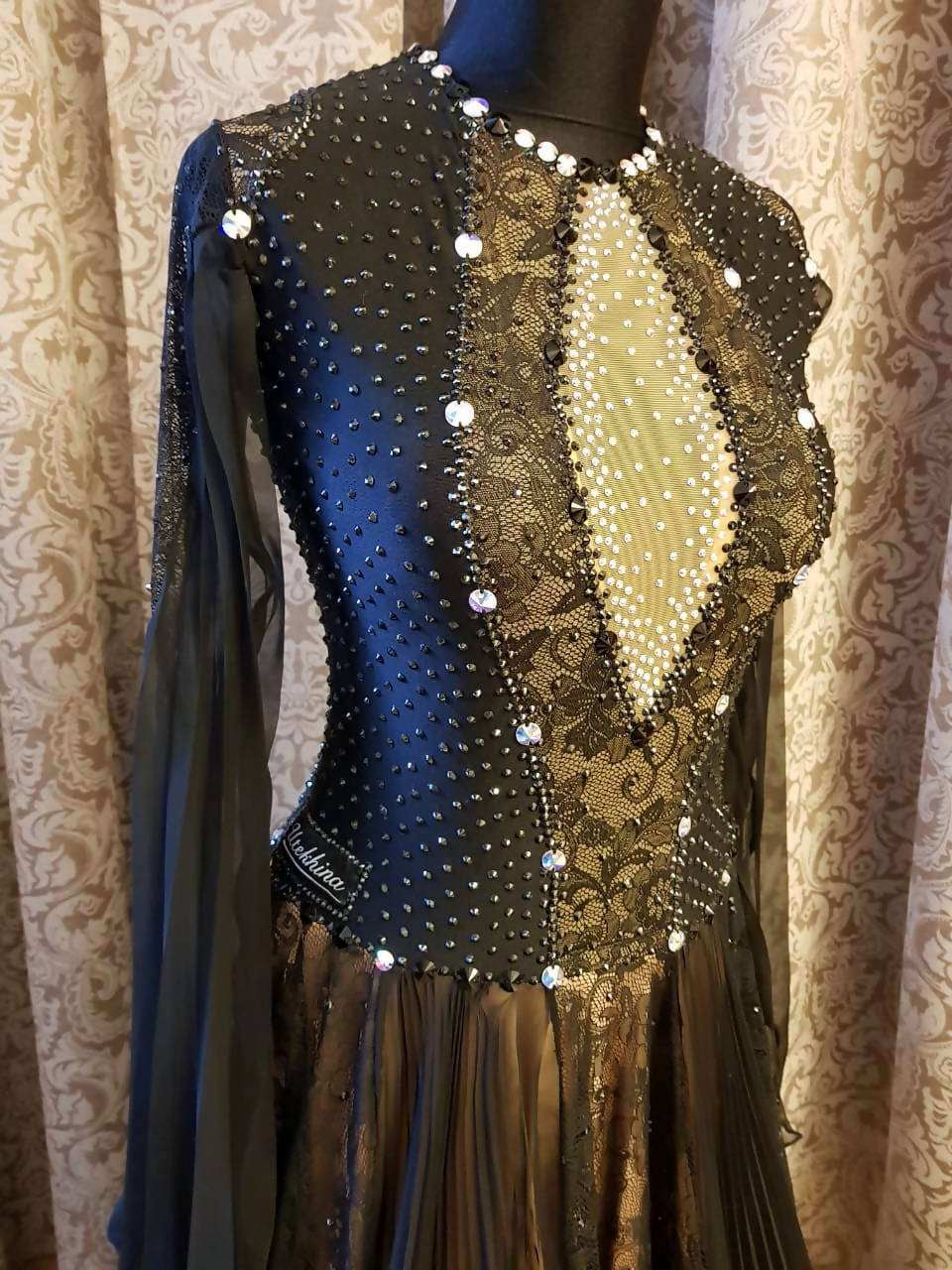 Black Standard Dress with FeathersDance Dressing