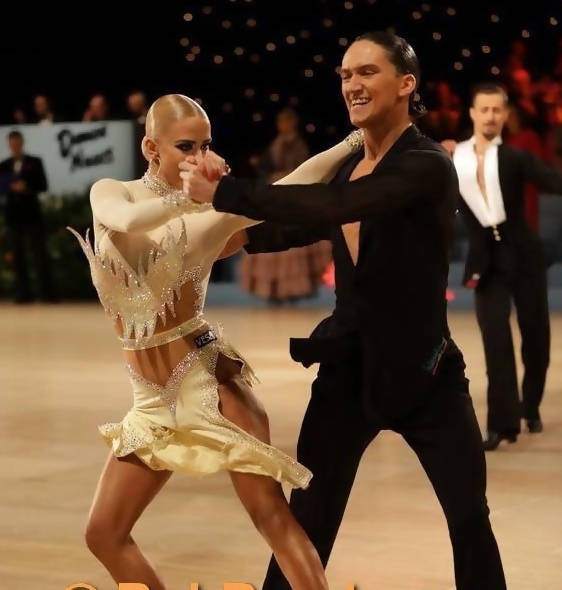 Vesa Light Yellow Latin DressDance Dressing