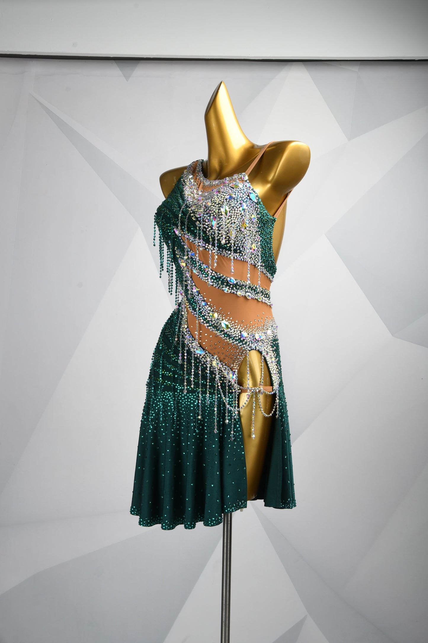 Emerald Dreams Under the Spotlight | Rhythm Dress | DSC_2029