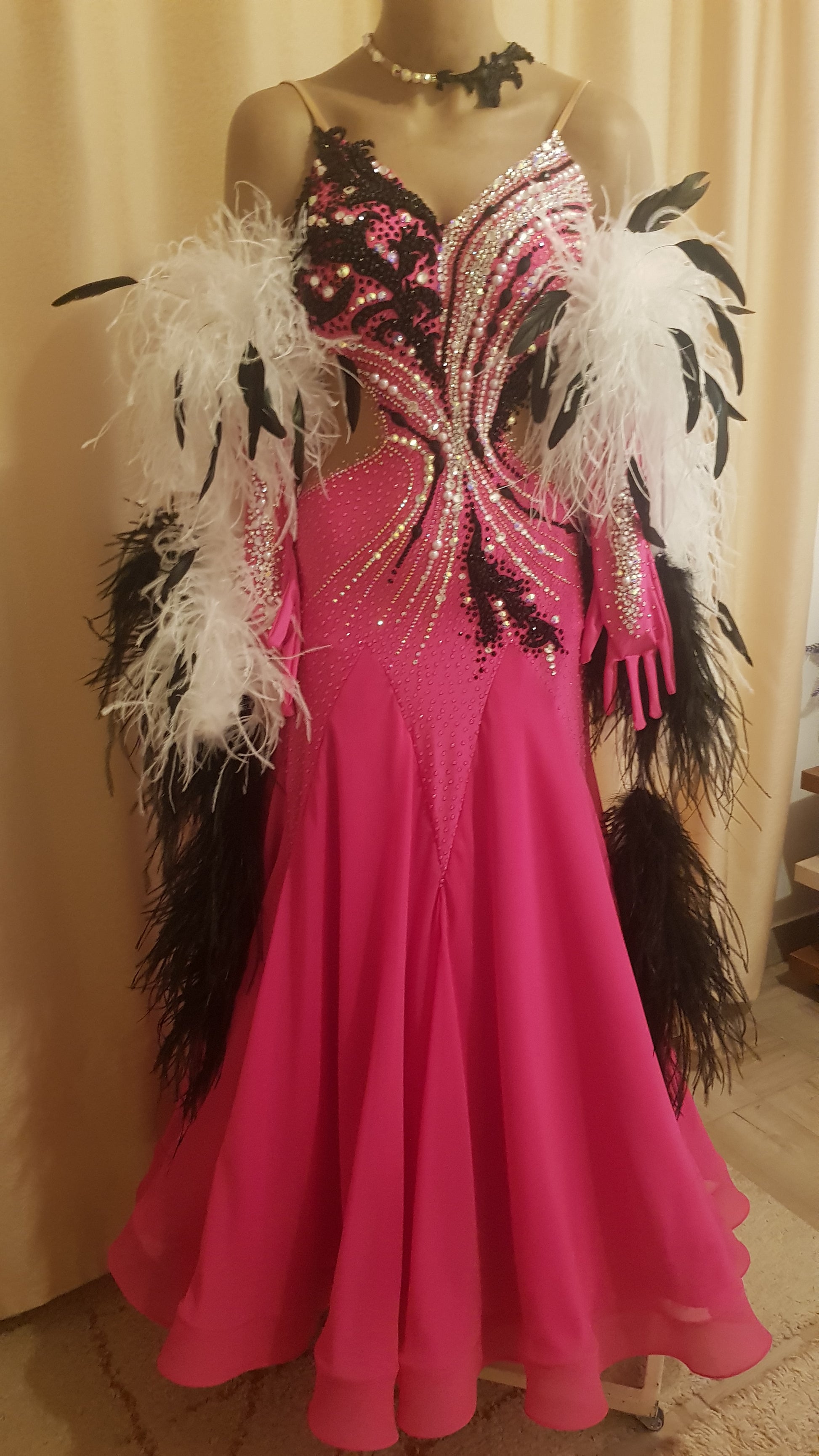 women.s dance apparel