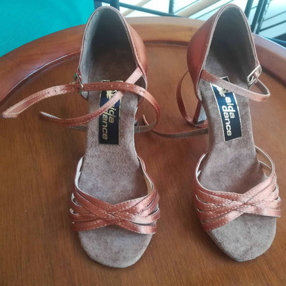 Aida Dance Shoes, latin shoe, shoes for latin, danewear shoes, dancewear sandals, latin sandals