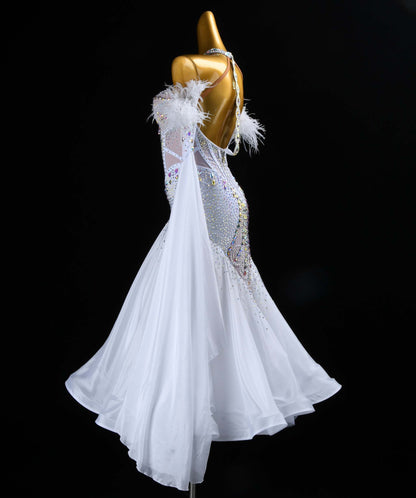 Timeless Ballroom Beauty | 690