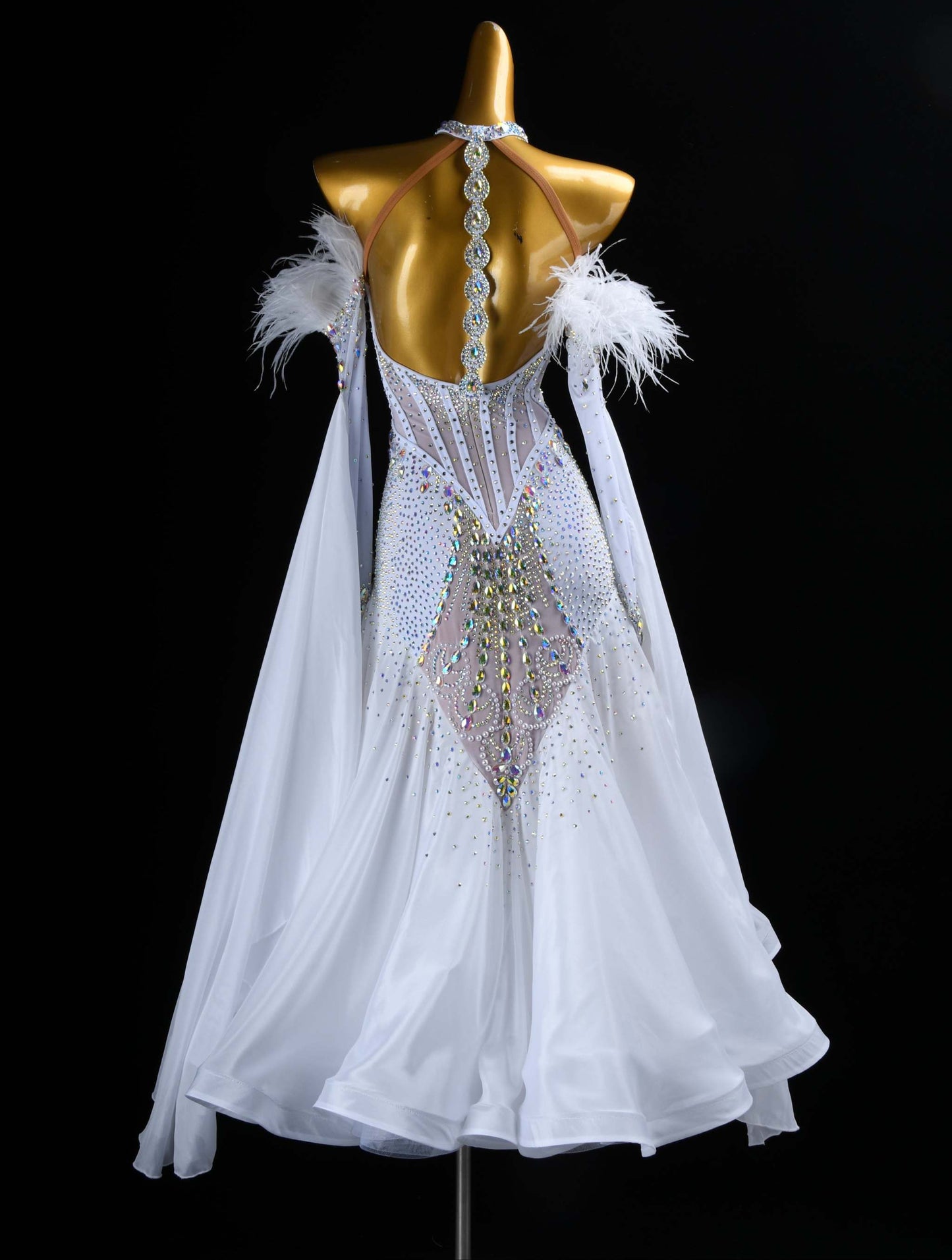 Timeless Ballroom Beauty | 690