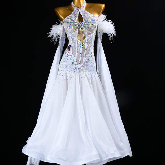 Timeless Ballroom Beauty | 690