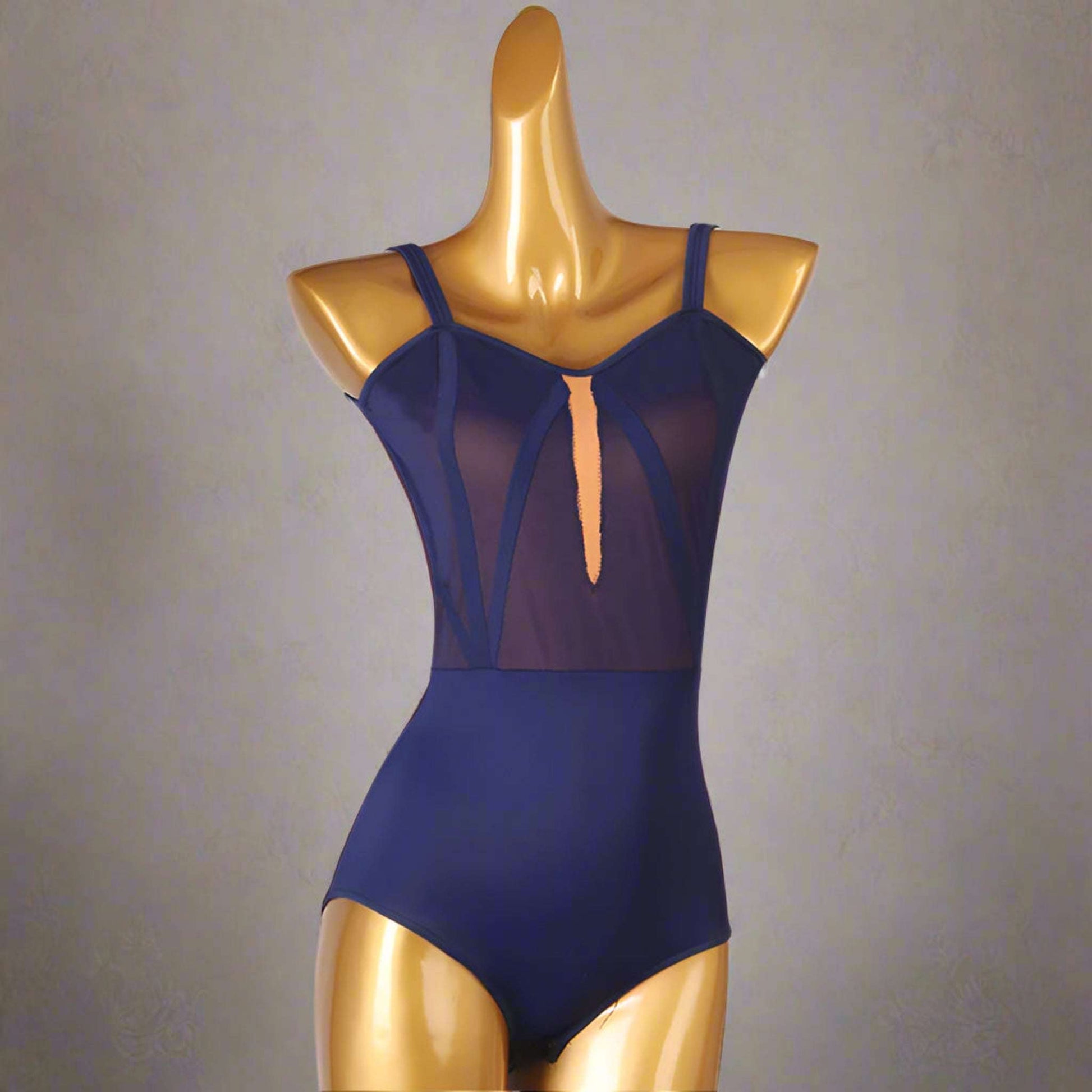 Chic Stage Statement