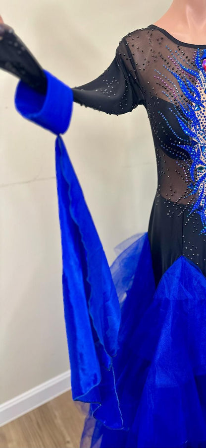 Obsidian Waves Performance Dress