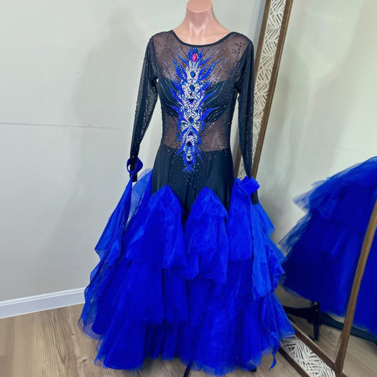 Obsidian Waves Performance Dress