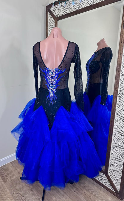 Obsidian Waves Performance Dress
