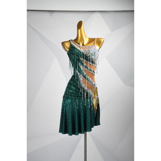 Emerald Dreams Under the Spotlight | Rhythm Dress | DSC_2029